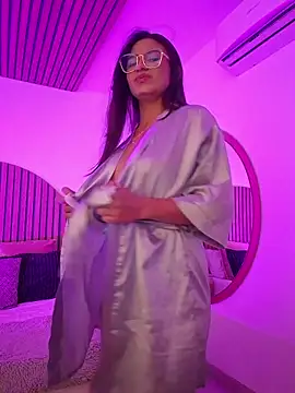 Snapshot of Lu_Alzafirah chatting on 12/01/25, 02:44 Lu Alzafirah online show from 12/01/25, 02:44