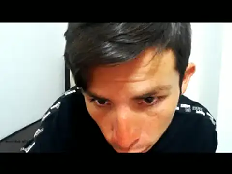 Snapshot of albeirothh chatting on 11/29/25, 02:42 albeirothh online show from 11/29/25, 02:42