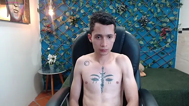 Snapshot of LucassSmith11 chatting on 12/13/25, 07:53 LucassSmith11 online show from 12/13/25, 07:53