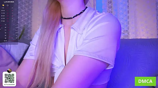 Snapshot of ElizzaBed chatting on 12/01/25, 05:01 ElizzaBed online show from 12/01/25, 05:01