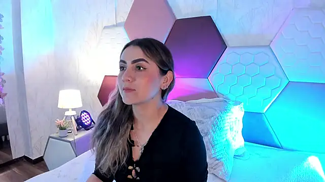 Snapshot of AriaRous chatting on 02/01/26, 04:16 AriaRous online show from 02/01/26, 04:16