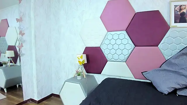 Snapshot of AriaRous chatting on 03/27/26, 03:23 AriaRous online show from 03/27/26, 03:23