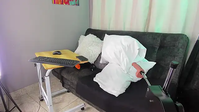 Snapshot of BonnieRitz chatting on 12/02/25, 12:21 BonnieRitz online show from 12/02/25, 12:21