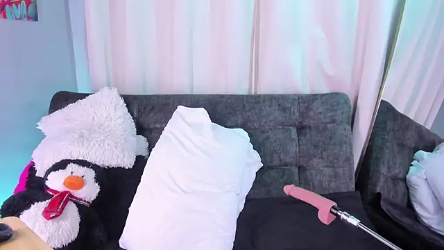 Snapshot of BonnieRitz chatting on 12/04/25, 11:41 BonnieRitz online show from 12/04/25, 11:41