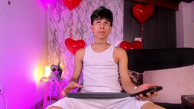 Snapshot of Jake_beach_ chatting on 02/15/26, 04:14 Jake beach online show from 02/15/26, 04:14
