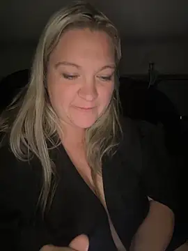 Snapshot of BustyGoddess6969 chatting on 12/02/25, 03:56 BustyGoddess6969 online show from 12/02/25, 03:56