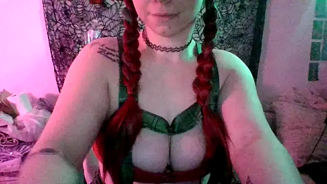 Snapshot of spunfoxxx chatting on 12/02/25, 11:11 spunfoxxx online show from 12/02/25, 11:11