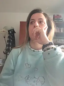 Snapshot of Sareyxon chatting on 12/02/25, 08:19 Sareyxon online show from 12/02/25, 08:19