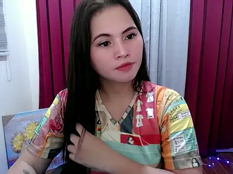 Snapshot of pinay_lover143 chatting on 05/26/26, 11:50 pinay lover143 online show from 05/26/26, 11:50
