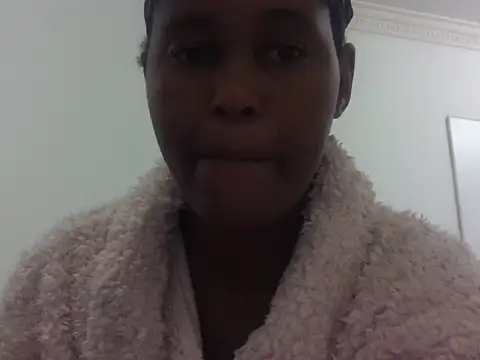 Snapshot of naughty_horny_bitch chatting on 12/20/25, 05:36 naughty horny bitch online show from 12/20/25, 05:36