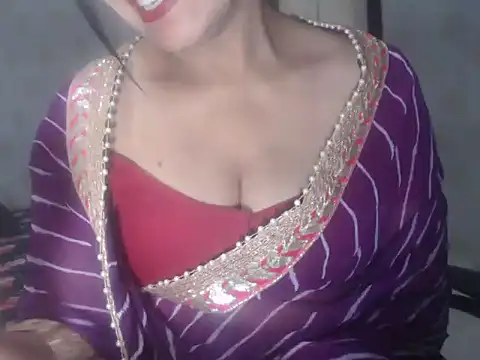 Hotronita123 online show from 02/04/26, 05:13