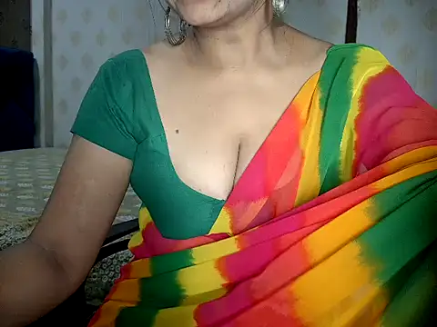 Hotronita123 online show from 06/11/26, 05:11