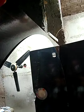 Snapshot of Mahi-Aman chatting on 12/14/25, 07:03 Mahi-Aman online show from 12/14/25, 07:03