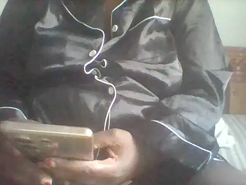 Snapshot of livhuwanie chatting on 12/21/25, 09:05 livhuwanie online show from 12/21/25, 09:05