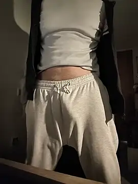 Snapshot of DanWolverin chatting on 03/18/26, 10:13 DanWolverin online show from 03/18/26, 10:13
