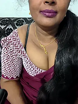 Snapshot of siri_telugutamil chatting on 12/17/25, 11:11 siri telugutamil online show from 12/17/25, 11:11