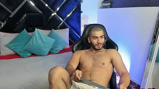 Snapshot of Franco_banderas chatting on 12/17/25, 12:55 Franco banderas online show from 12/17/25, 12:55