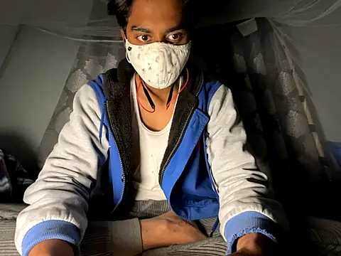 Snapshot of hunterboy2001 chatting on 12/02/25, 04:46 hunterboy2001 online show from 12/02/25, 04:46