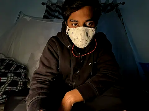 Snapshot of hunterboy2001 chatting on 12/05/25, 08:12 hunterboy2001 online show from 12/05/25, 08:12