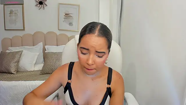 alana martiins online show from 05/18/26, 07:09