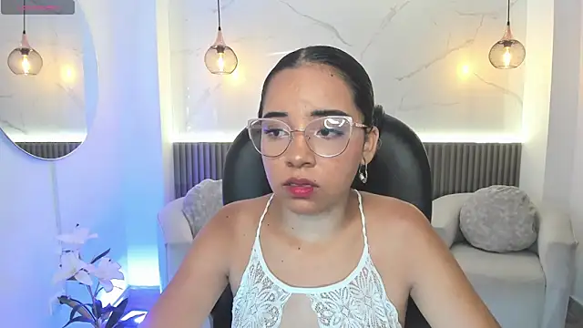 alana martiins online show from 06/07/26, 07:06
