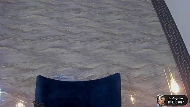 Mia Luxor online show from 06/08/26, 12:05