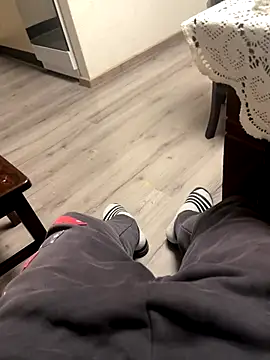 Snapshot of DutchMiracle26 chatting on 11/30/25, 12:36 DutchMiracle26 online show from 11/30/25, 12:36