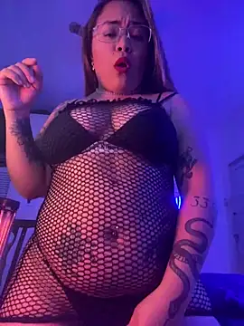 Lindalatina2001 online show from 05/26/26, 01:45