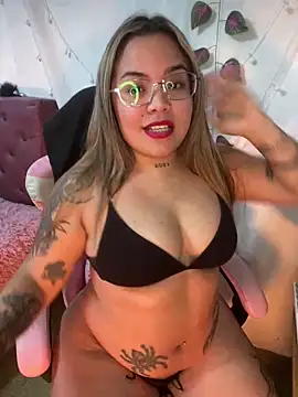 Lindalatina2001 online show from 06/11/26, 02:00