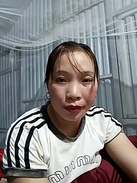 Snapshot of Evelyn-n chatting on 12/15/25, 11:47 Evelyn-n online show from 12/15/25, 11:47