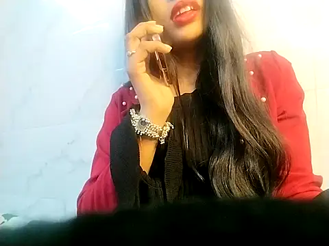 Snapshot of Parimodel19 chatting on 12/05/25, 06:59 Parimodel19 online show from 12/05/25, 06:59