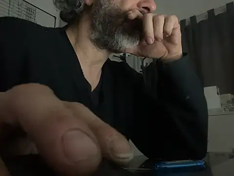 Snapshot of Petebulimia chatting on 05/28/26, 10:01 Petebulimia online show from 05/28/26, 10:01