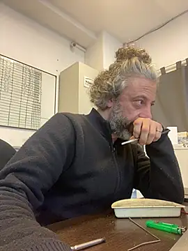 Snapshot of Petebulimia chatting on 06/07/26, 06:50 Petebulimia online show from 06/07/26, 06:50