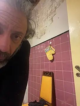 Snapshot of Petebulimia chatting on 06/08/26, 04:57 Petebulimia online show from 06/08/26, 04:57