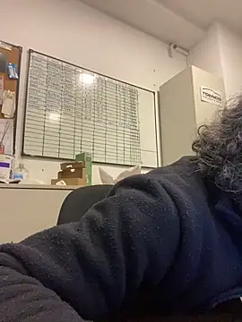 Snapshot of Petebulimia chatting on 06/09/26, 06:03 Petebulimia online show from 06/09/26, 06:03