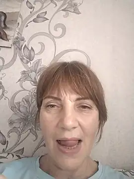 Snapshot of MichelleLove48 chatting on 12/05/25, 10:57 MichelleLove48 online show from 12/05/25, 10:57