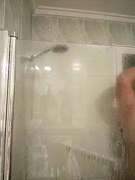 Snapshot of Luna_Leroy chatting on 12/16/25, 06:02 Luna Leroy online show from 12/16/25, 06:02