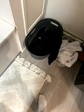 Snapshot of grosqueue3838 chatting on 12/02/25, 05:41 grosqueue3838 online show from 12/02/25, 05:41