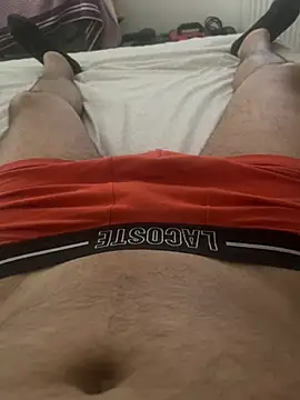 Snapshot of grosqueue3838 chatting on 06/07/26, 02:43 grosqueue3838 online show from 06/07/26, 02:43