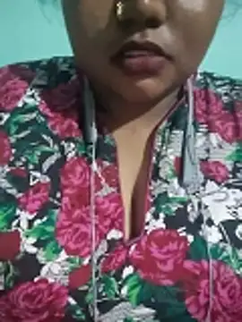 Snapshot of its_me_anjuu chatting on 12/18/25, 03:07 its me anjuu online show from 12/18/25, 03:07