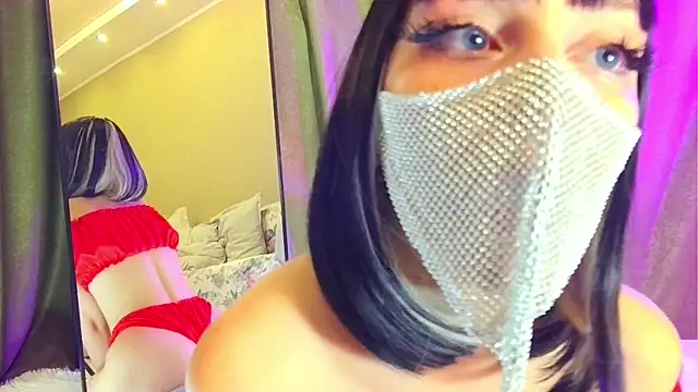 Snapshot of LunaNyan chatting on 12/04/25, 06:01 LunaNyan online show from 12/04/25, 06:01