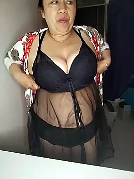 Snapshot of pamela_08 chatting on 12/04/25, 08:17 pamela 08 online show from 12/04/25, 08:17