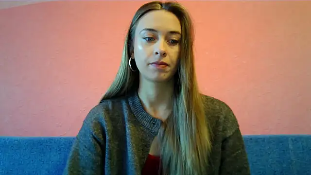 Snapshot of Honey_Whisper chatting on 12/16/25, 09:03 Honey Whisper online show from 12/16/25, 09:03