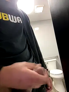 Snapshot of serg1io chatting on 12/16/25, 05:34 serg1io online show from 12/16/25, 05:34