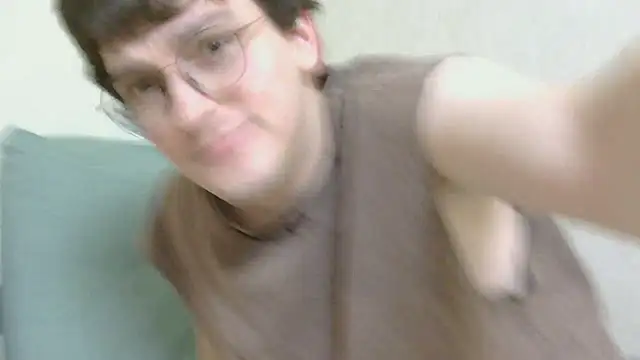 leo cutie online show from 07/31/26, 08:30
