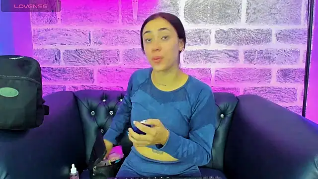 Ariana collinss online show from 05/14/26, 12:23