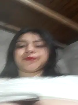 Estefanny Lolyy online show from 07/18/26, 04:27