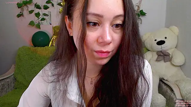 Snapshot of AlinaEleven chatting on 02/07/26, 10:35 AlinaEleven online show from 02/07/26, 10:35
