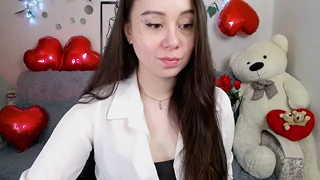 Snapshot of AlinaEleven chatting on 05/03/26, 10:49 AlinaEleven online show from 05/03/26, 10:49