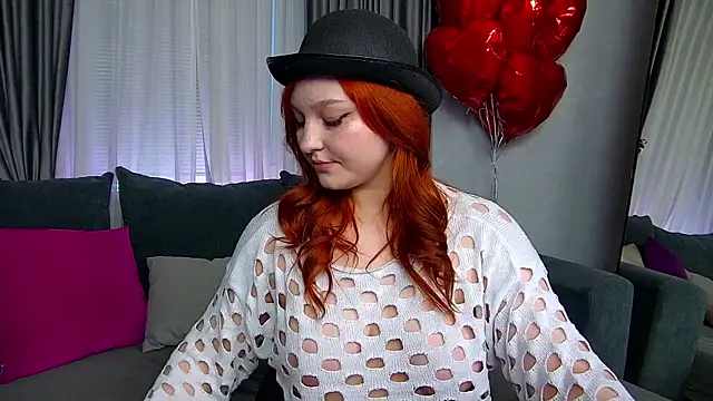 Snapshot of Kitty_Asstronaut chatting on 03/07/26, 01:02 Kitty Asstronaut online show from 03/07/26, 01:02